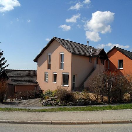 Appartment Aux Lilas Les Geneveys-sur-Coffrane المظهر الخارجي الصورة