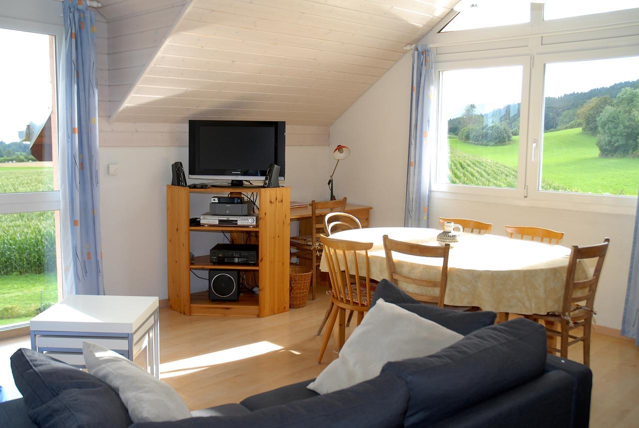 Appartment Aux Lilas Les Geneveys-sur-Coffrane المظهر الخارجي الصورة