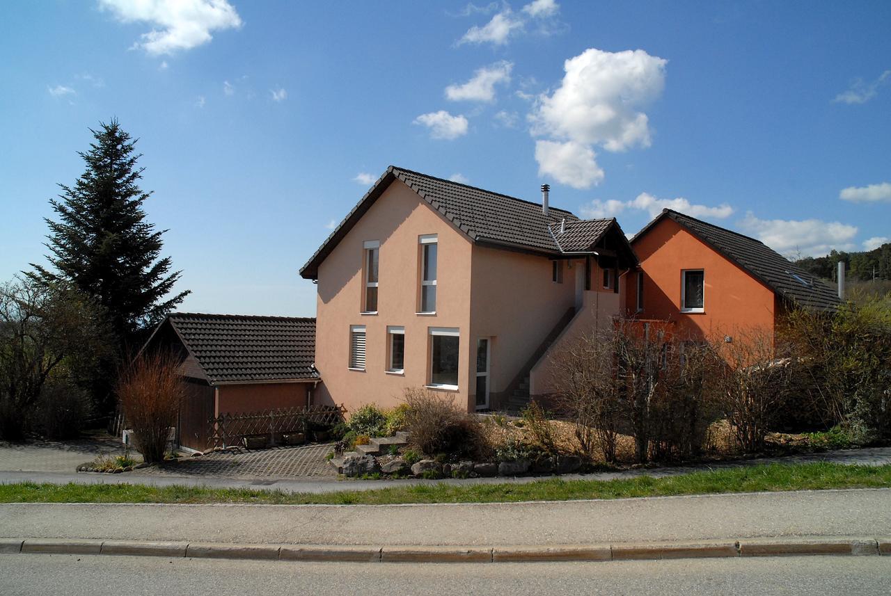 Appartment Aux Lilas Les Geneveys-sur-Coffrane المظهر الخارجي الصورة